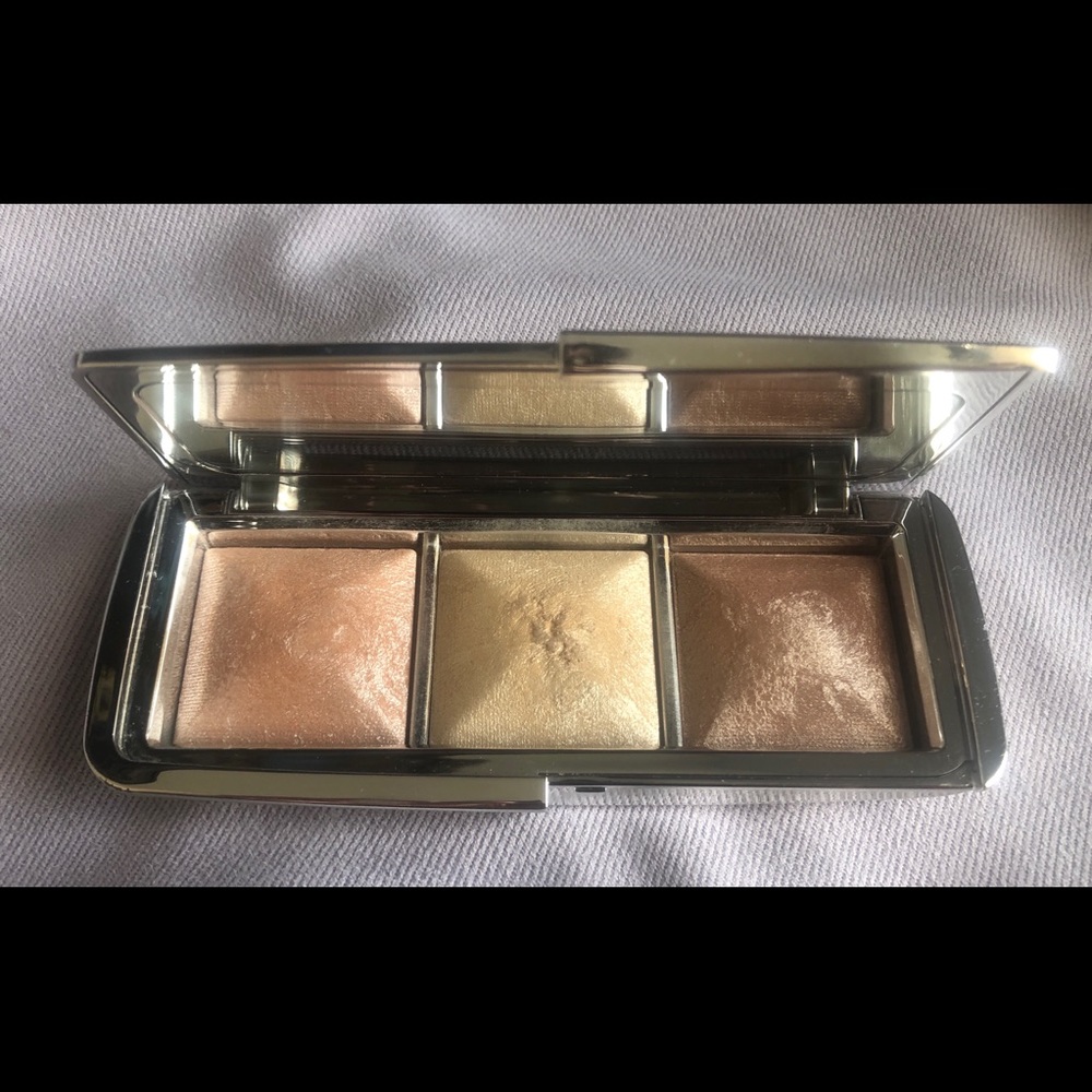 Hourglass Ambient Metallic Strobe Palette